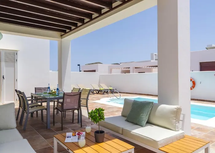 Almudena By Πλάγια Μπλάνκα