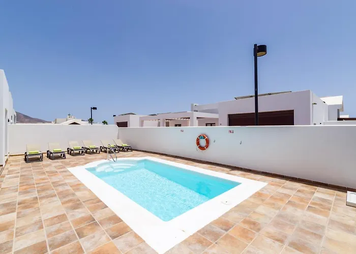 Βίλα Almudena By *