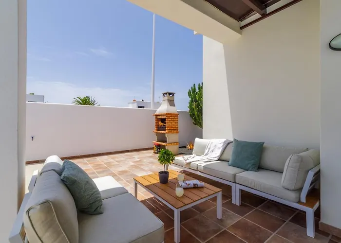 Almudena By Βίλα *