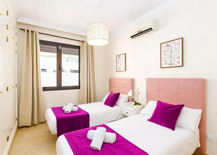 Almudena By Βίλα