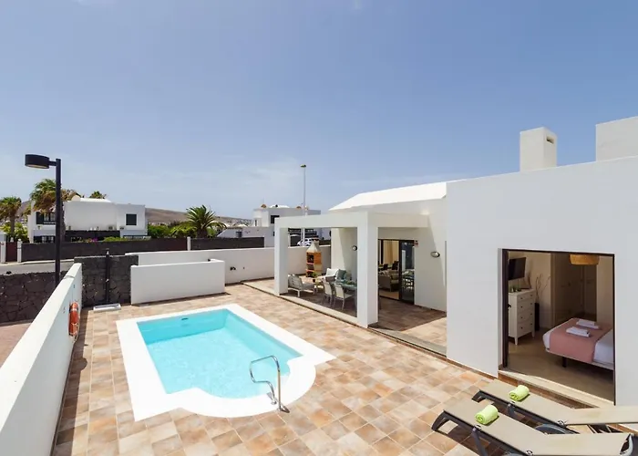 فيلة Almudena By